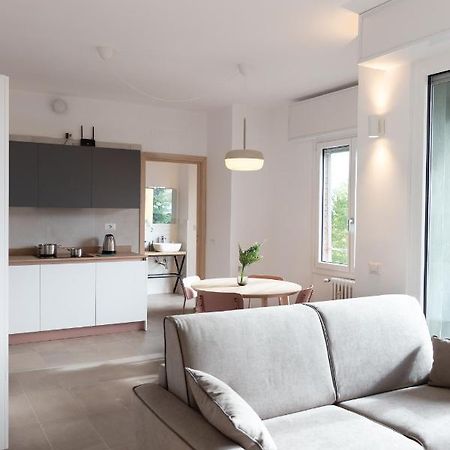 New Exclusive Melegnano Apartments- Near Train Station Exterior foto